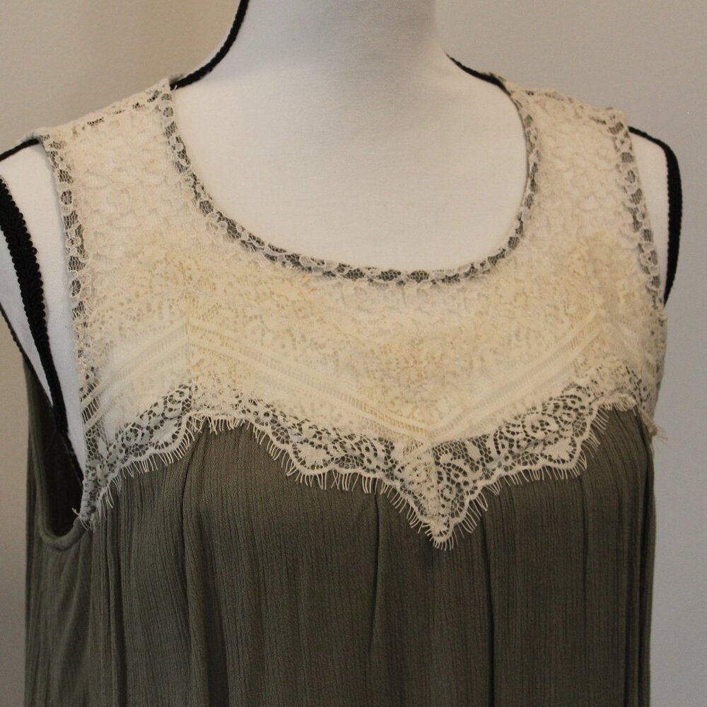 Umgee Sleeveless Dress With Floral Lace Detail Olive Green Size Medium - Picture 2 of 9